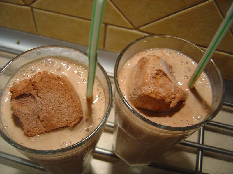 Milkshake bananowo-czekoladowy.
