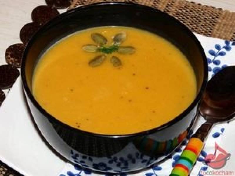 Zupa krem dyniowo-marchewkowa z imbirem