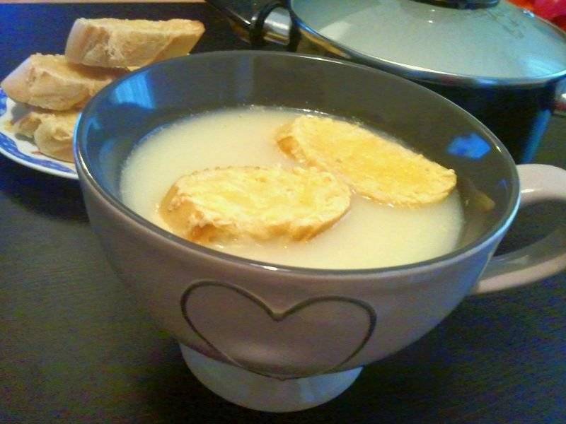 Zupa - krem czosnkowa, wegańska
