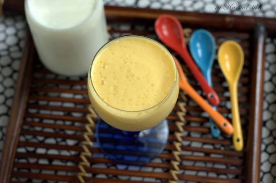 MANGO LASSI.