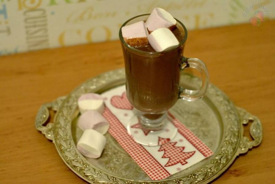 Gorąca czekolada z piankami marshmallow