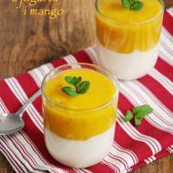 Deser z jogurtu i mango