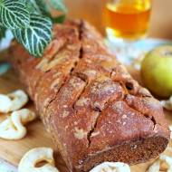 Chleb pszenno-żytni na zakwasie, z jabłkami, cydrem i cebulą - World Bread Day 2014