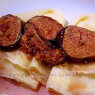 Naleśniki z karmelizowanymi figami z odrobiną nalewki wiśniowej