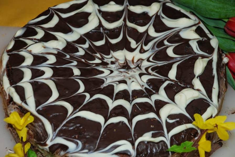 Słodkie środy - Murzynek z bitą smietaną i czekoladową pajęczyną