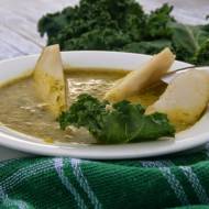 Zupa z jarmużu z dodatkiem brokuła