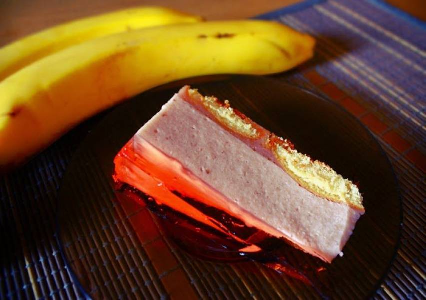 Bananowiec, ciasto bananowe (bez masła) - ok. 122 kcal /100 g - dla dzieci