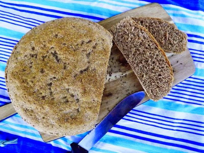 Chleb razowy z kminkiem
