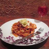 Spaghetti bolognese z różowym winem