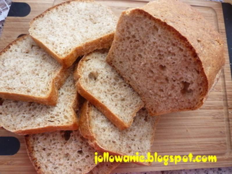 Chleb na zakwasie ręcznie wyrabiany