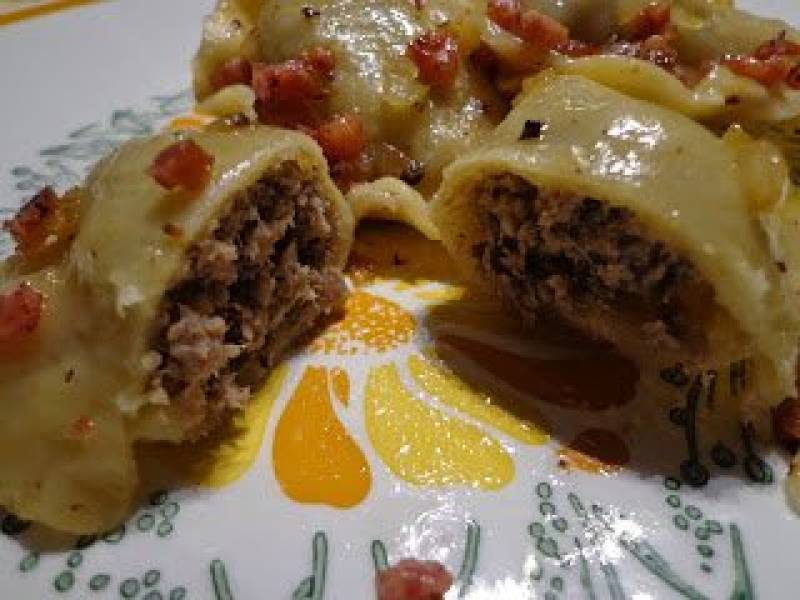 Klasyczne pierogi z mięsem