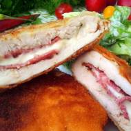 drobiowe kieszonki z salami i mozzarellą