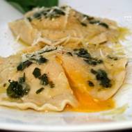 Ravioli z ricottą i wypływającym żółtkiem - Farsz Niepodległości 2014