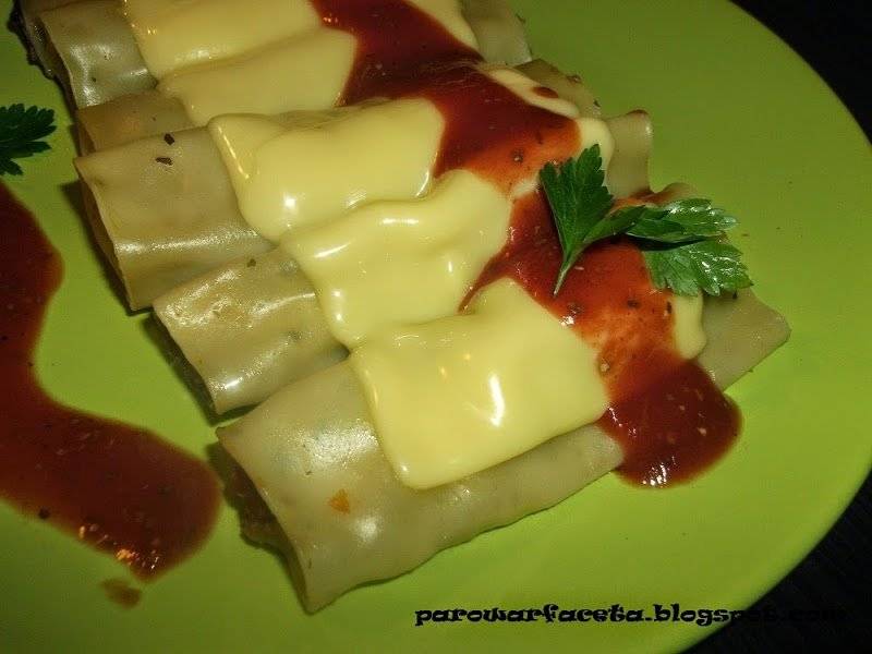 Cannelloni z mięsem mielonym na parze