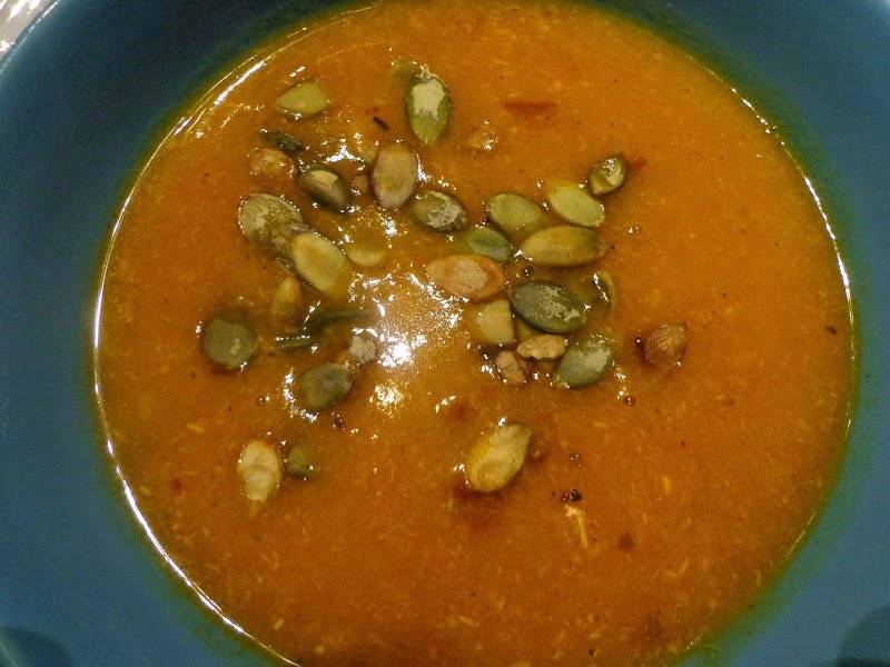 Zupa z dyni z suszonymi pomidorami