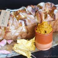Chlebek dyniowy z kremem szafranowo-dyniowym / Pumpkin bread