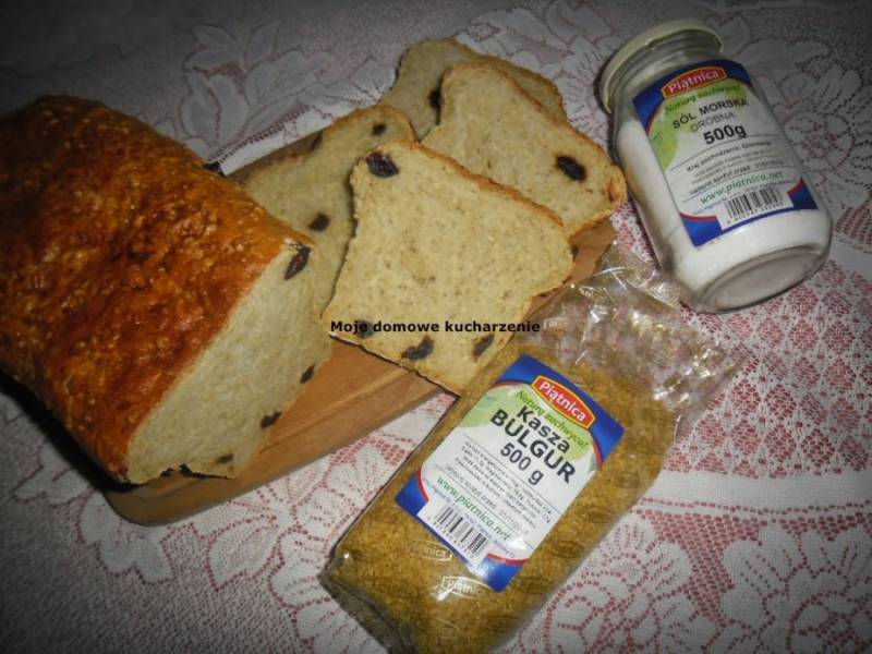 Chleb z bulgurem i daktylami