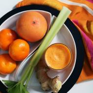 Sok z jabłek, pomarańczy, marchewki, selera i imbiru na katar i przeziębienie