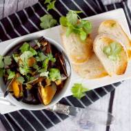 Szybkie małże w czerwonym sosie curry / Quick and easy red curry mussels