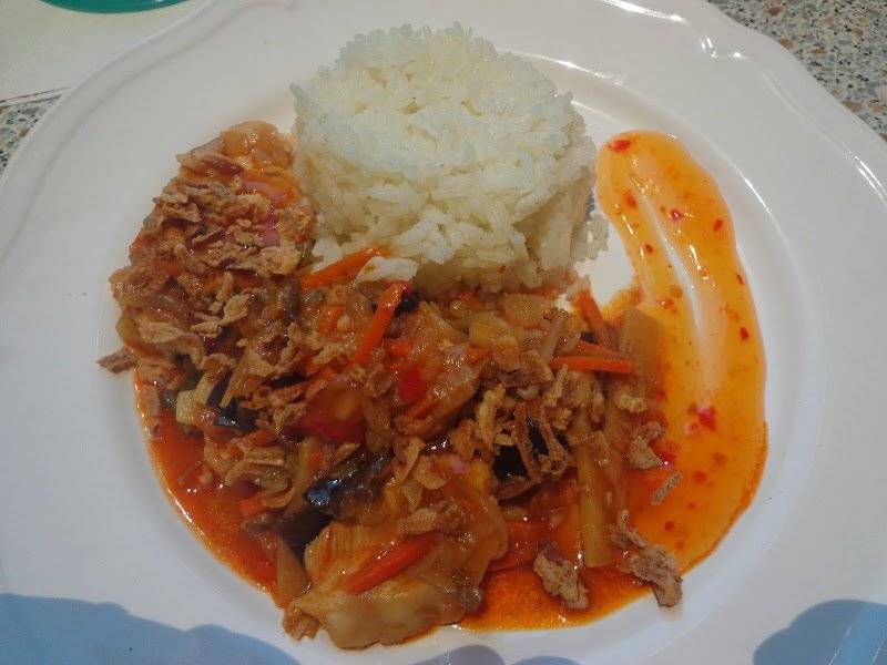 Kurczak z mieszanką chińską i tajskim sosem chili