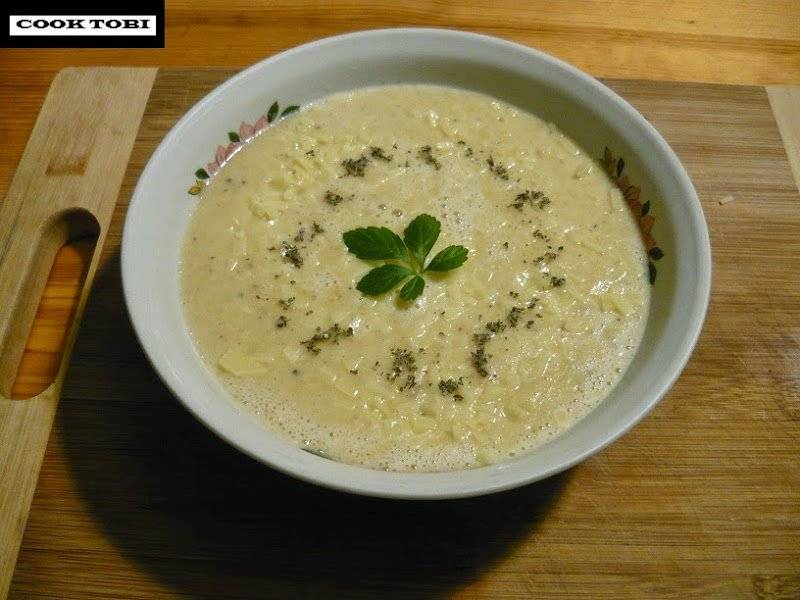 Zupa krem z cieciorki z chrzanem i szałwią