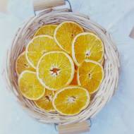 Jak suszyć owoce? Suszone plastry pomarańczy