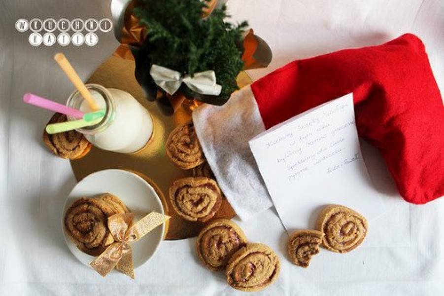 Ciasteczka dla Świętego Mikołaja - z masłem orzechowym i dżemem malinowym
