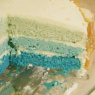 Niebieski tort z masą mascarpone
