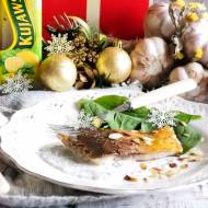 Karp z musem chrzanowym i prażonymi migdałami / Carp with horseradish mousse and roasted almonds