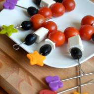 Toothpick party appetizers with olives, feta cheese and cherry tomatoes
