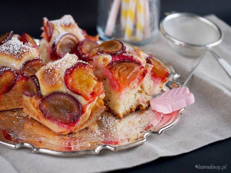 Ciasto drożdżowe ze śliwkami / Plum yeast cake