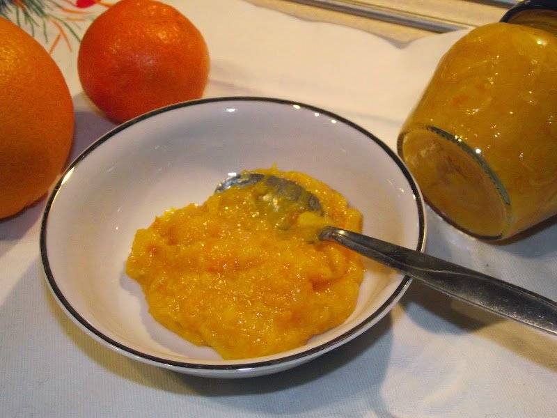 Dżem z pomarańczy i suszonych moreli.
