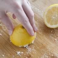 Jak czyścić sprzęt kuchenny cz. 4 – Czyszczenie i pielęgnacja deski do krojenia