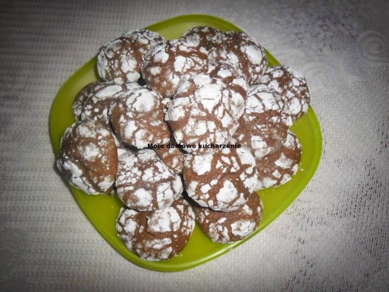 Popękane ciasteczka czekoladowe (chocolate crinkles)