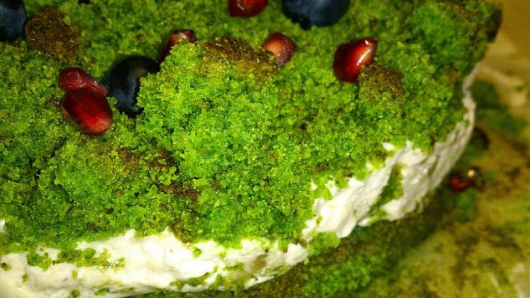 Leśny mech - słodkie ciasto szpinakowe z egzotyczną nutą.