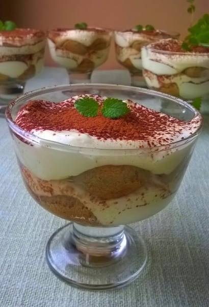 tiramisu w pucharkach