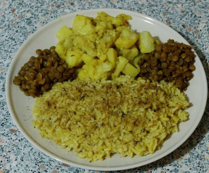 Zielona soczewica po arabsku + brązowy ryż + kalafior z ziemniakiem