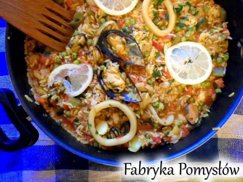 Paella z owocami morza