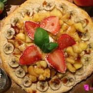 Ciasto na pizze z piwem, Pizza z owocami i syropem miodowo-truskawkowym