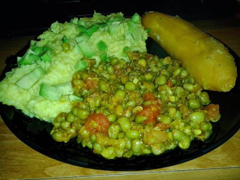 Curry z zielonej soczewicy + batat + kasza jaglana