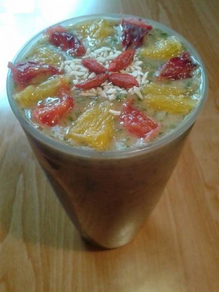 SuperSmoothie: banan-szpinak-pomarańcza-morele