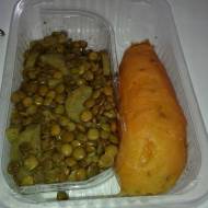 LunchBox: Zielona soczewica w curry i batat