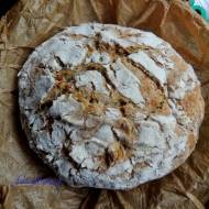 Chleb z chrupiącą skórką z serem bez wyrabiania