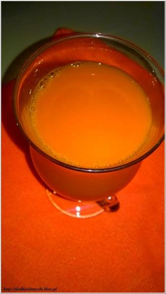 Czas na witaminy czyli zdrowy sok marchwiowo-jabłkowy