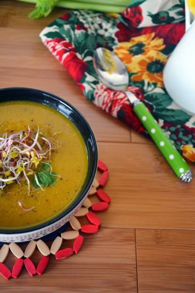 Tanie Gotowanie: Zupa krem z ciecierzycy z curry