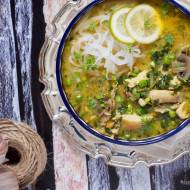 Kokosowa zupa z curry, kurczakiem i makaronem ryżowym / Coconut curry chicken noodle soup
