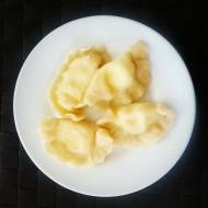 Pierogi z serem lub truskawkami