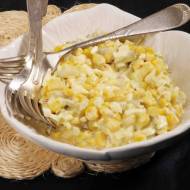 Wielkanocna sałatka z kukurydzy i jajka