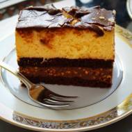 Ciasto czekoladowe  z mascarpone, kajmakiem, orzeszkami arachidowymi