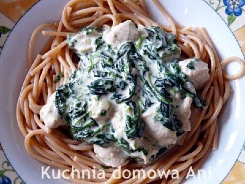 Spaghetti ze szpinakiem i kurczakiem